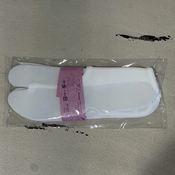 NEW    Japanese Socks - Picture 2 of 4